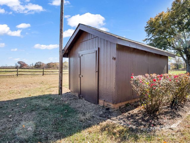 1640 Lithia Springs Road, Shelby, NC 28150