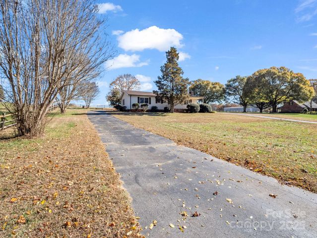 1640 Lithia Springs Road, Shelby, NC 28150