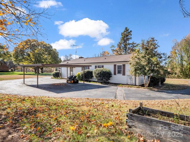 1640 Lithia Springs Road, Shelby, NC 28150