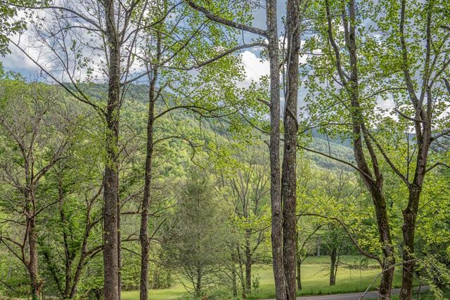 56 Devils Den Overlook, Epworth, GA 30541