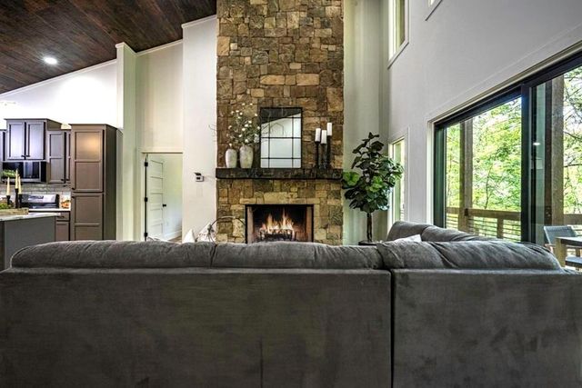 56 Devils Den Overlook, Epworth, GA 30541