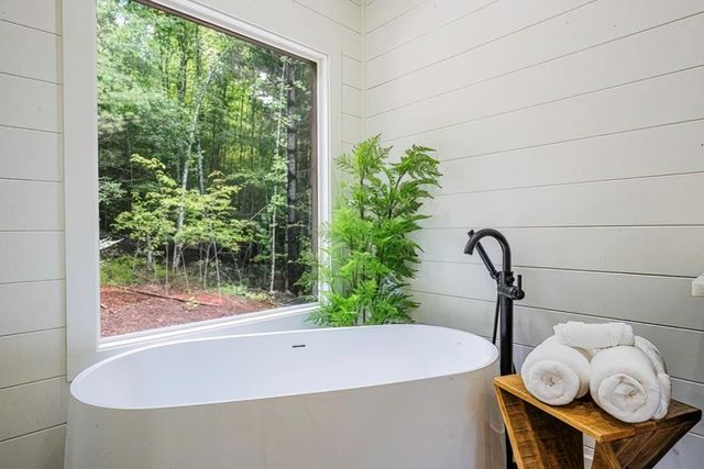 56 Devils Den Overlook, Epworth, GA 30541