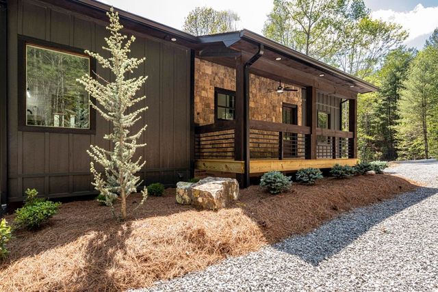 56 Devils Den Overlook, Epworth, GA 30541