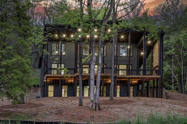 56 Devils Den Overlook, Epworth, GA 30541