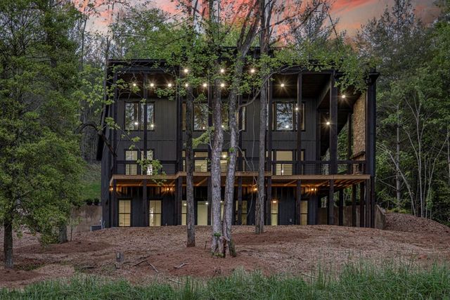 56 Devils Den Overlook, Epworth, GA 30541