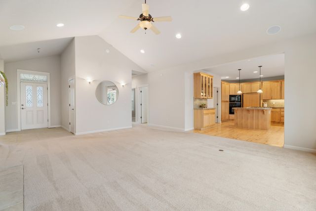 447 Highland Meadow Loop, Redmond, OR 97756