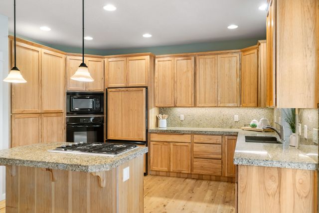 447 Highland Meadow Loop, Redmond, OR 97756