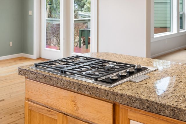 447 Highland Meadow Loop, Redmond, OR 97756