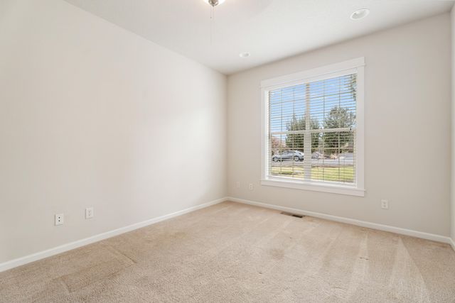 447 Highland Meadow Loop, Redmond, OR 97756