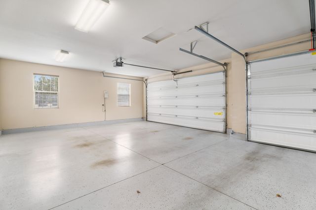 447 Highland Meadow Loop, Redmond, OR 97756