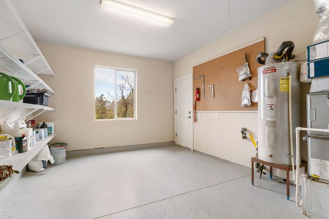 447 Highland Meadow Loop, Redmond, OR 97756