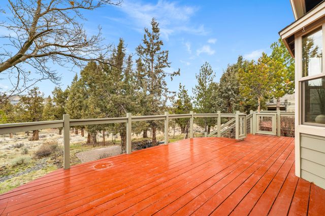 447 Highland Meadow Loop, Redmond, OR 97756