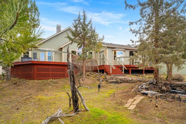 447 Highland Meadow Loop, Redmond, OR 97756