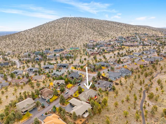 447 Highland Meadow Loop, Redmond, OR 97756