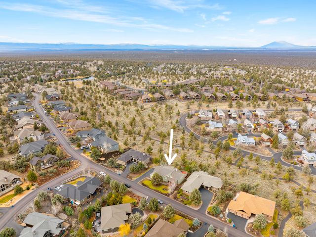 447 Highland Meadow Loop, Redmond, OR 97756