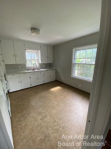 1801 Arborview Boulevard, Ann Arbor, MI 48103