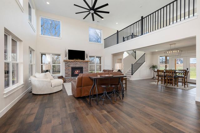 4412 S 86th Road, Bolivar, MO 65613