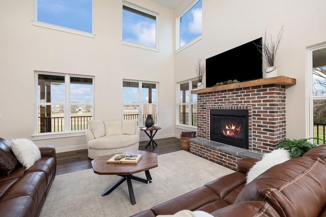 4412 S 86th Road, Bolivar, MO 65613