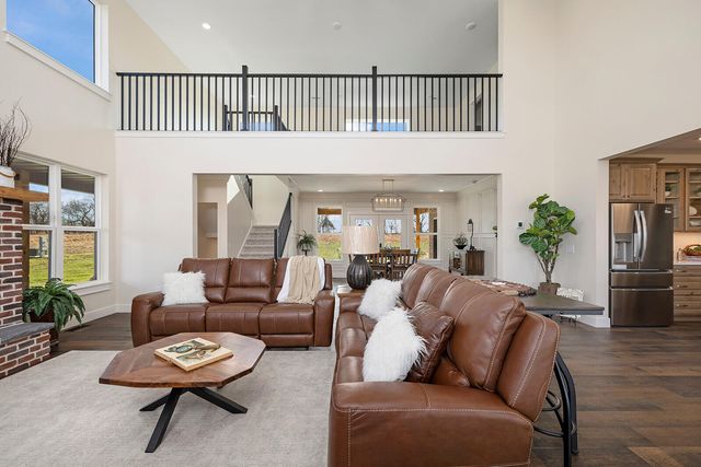 4412 S 86th Road, Bolivar, MO 65613