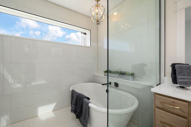 4412 S 86th Road, Bolivar, MO 65613