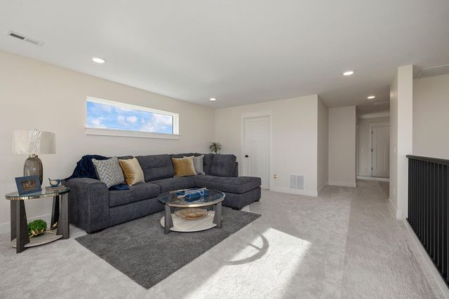 4412 S 86th Road, Bolivar, MO 65613