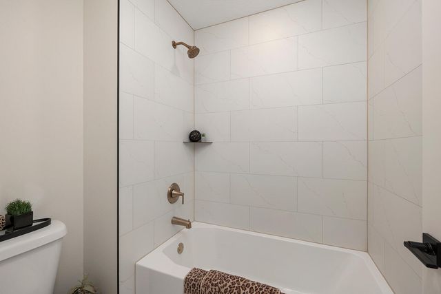 4412 S 86th Road, Bolivar, MO 65613