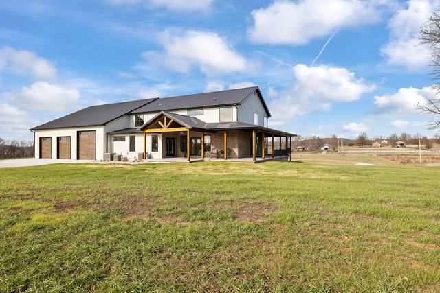 4412 S 86th Road, Bolivar, MO 65613