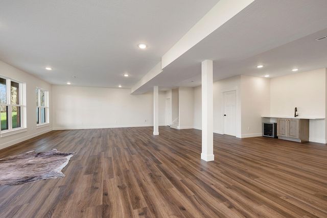 4412 S 86th Road, Bolivar, MO 65613