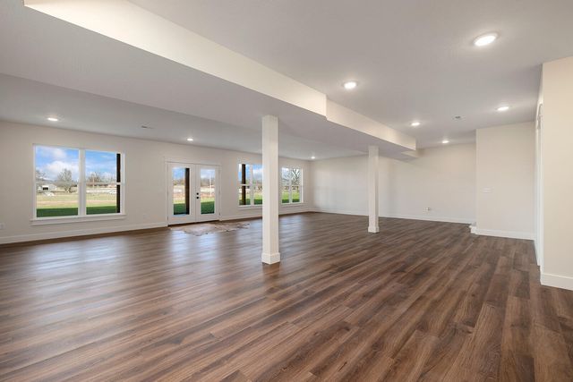 4412 S 86th Road, Bolivar, MO 65613