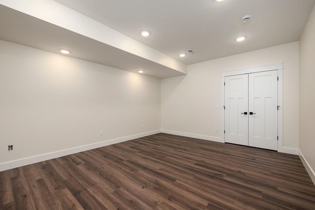 4412 S 86th Road, Bolivar, MO 65613