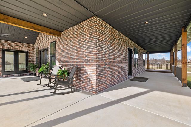 4412 S 86th Road, Bolivar, MO 65613