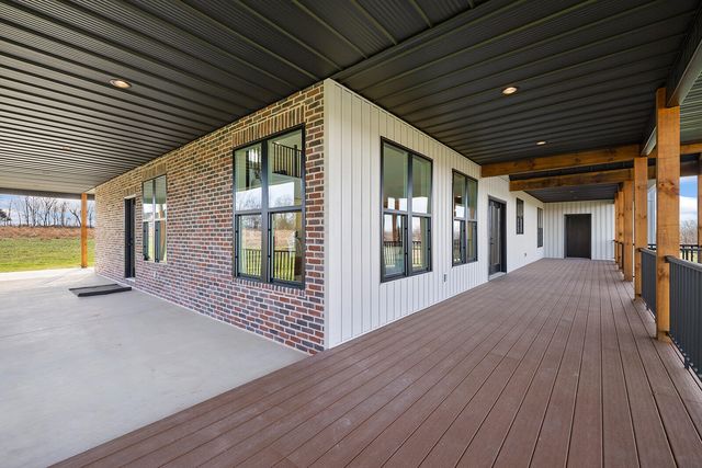 4412 S 86th Road, Bolivar, MO 65613