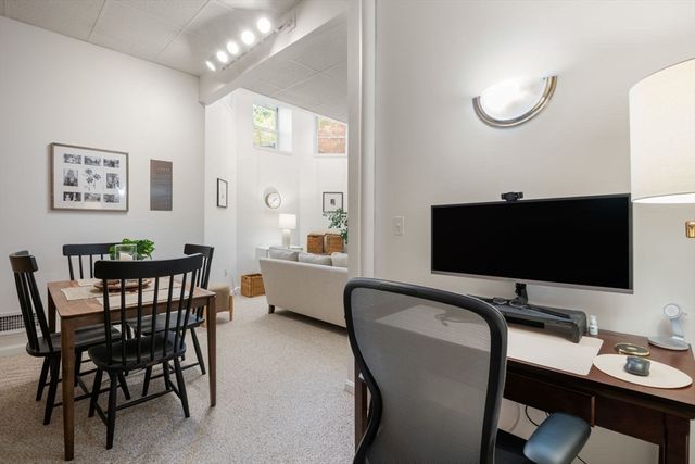 60 Marshal St 4, Brookline, MA 02446