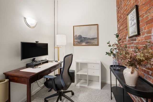 60 Marshal St 4, Brookline, MA 02446