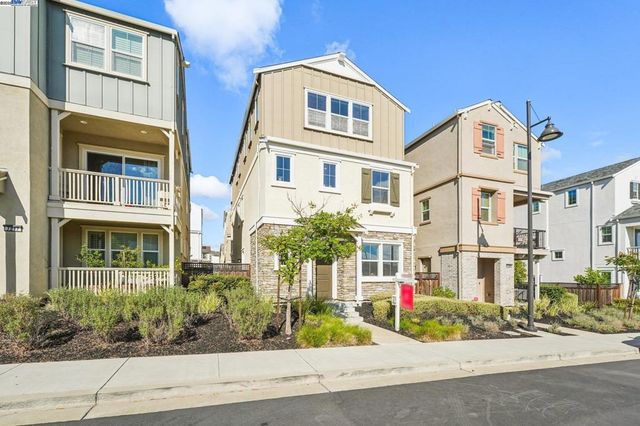 7213 Calistoga Ln, Dublin, CA 94568