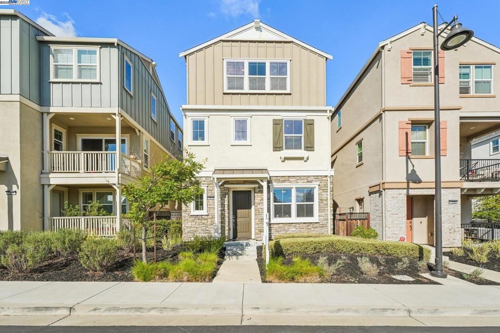 7213 Calistoga Ln, Dublin, CA 94568