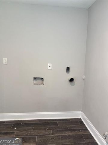 2924 HANDY Drive, Atlanta, GA 30318