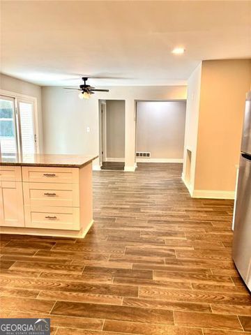 2924 HANDY Drive, Atlanta, GA 30318