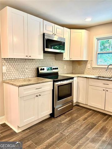 2924 HANDY Drive, Atlanta, GA 30318