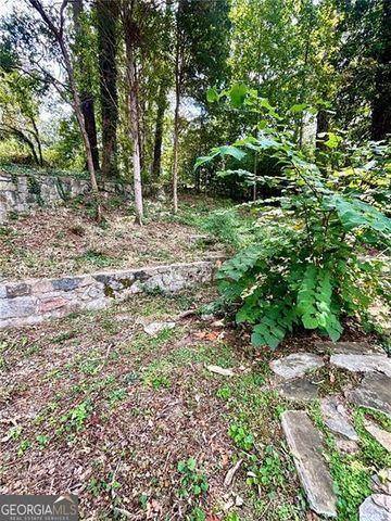 2924 HANDY Drive, Atlanta, GA 30318