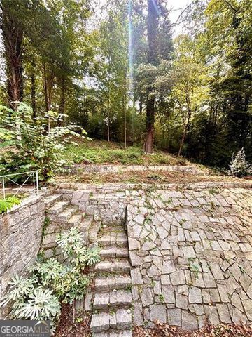 2924 HANDY Drive, Atlanta, GA 30318