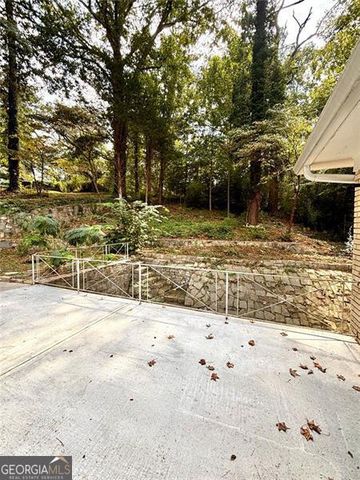 2924 HANDY Drive, Atlanta, GA 30318