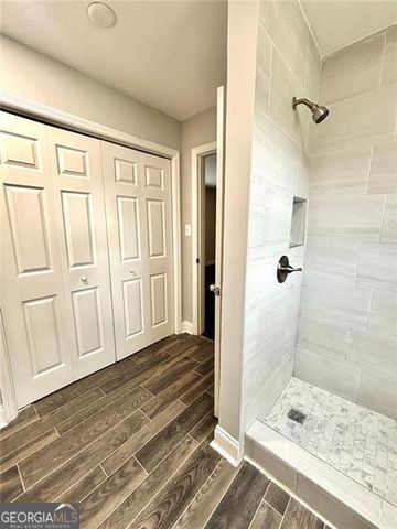 2924 HANDY Drive, Atlanta, GA 30318