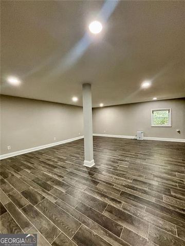 2924 HANDY Drive, Atlanta, GA 30318