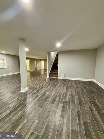 2924 HANDY Drive, Atlanta, GA 30318