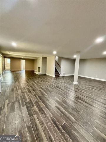 2924 HANDY Drive, Atlanta, GA 30318