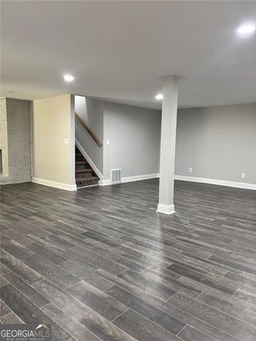 2924 HANDY Drive, Atlanta, GA 30318