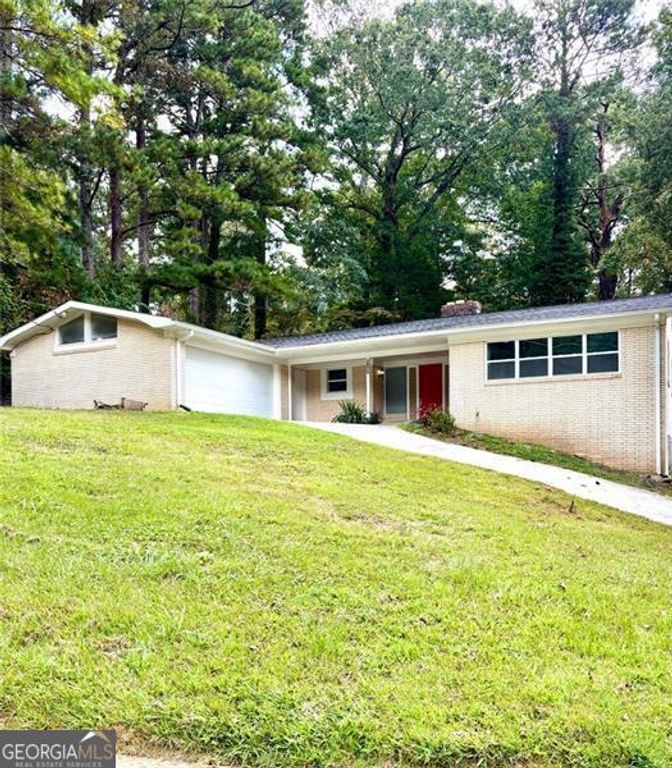 2924 HANDY Drive, Atlanta, GA 30318