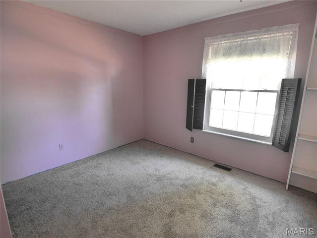 2580 Hedgerow Drive, Florissant, MO 63031
