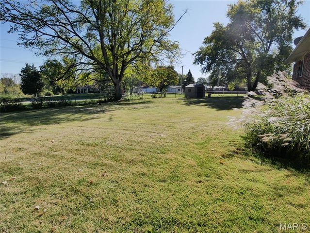 2580 Hedgerow Drive, Florissant, MO 63031